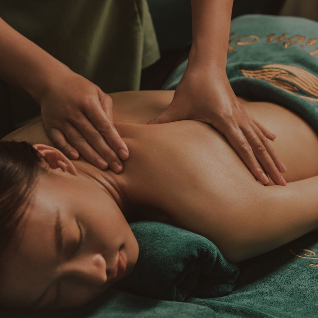 massage bam huyet